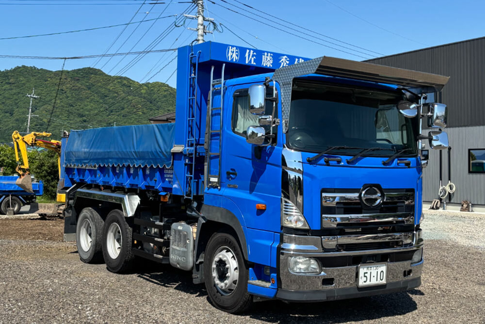 10tダンプの運転手